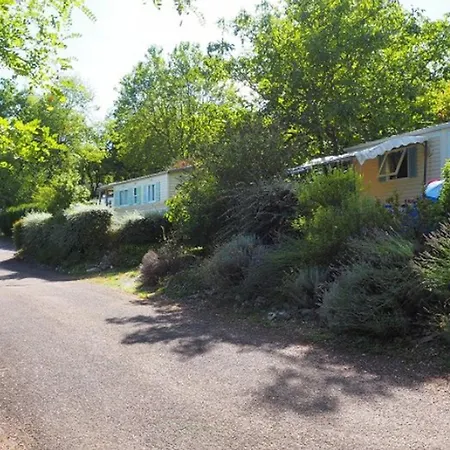 Mobil Avec Terrasse, 2 A - Api-1-52-1223 Camping