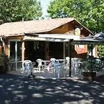 Mobil Avec Terrasse, 2 A - Api-1-52-1223 Campingplads *